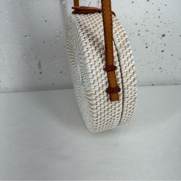 Unbranded White Round Wicker Straw & Leather Crossbody Bag Purse - Picture 4 of 12